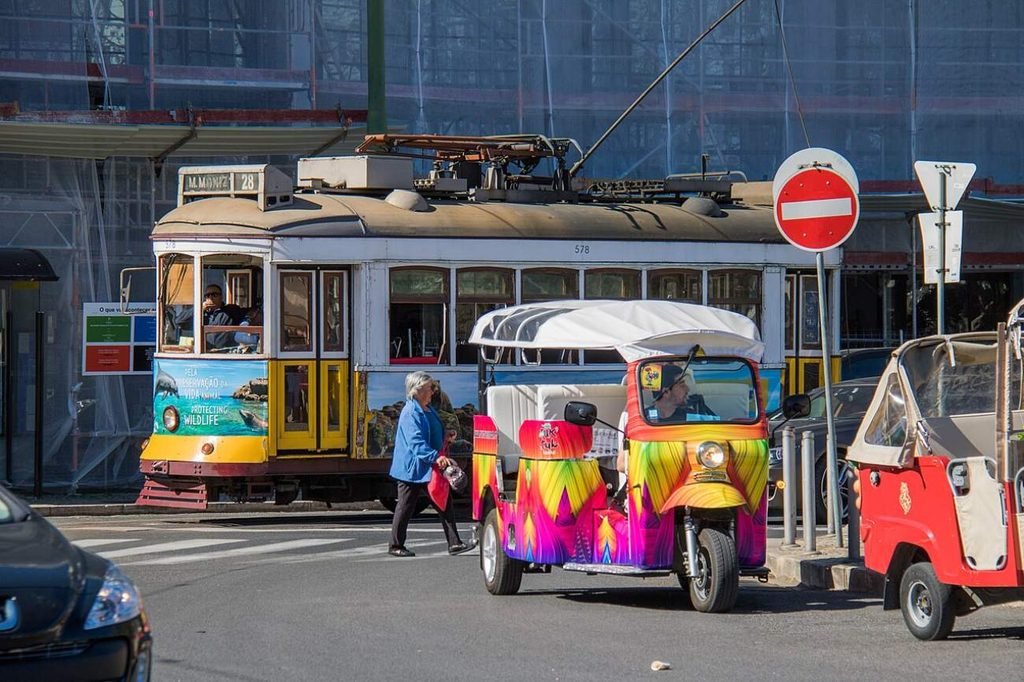 Tuk Tuk zur Burg São Jorge in Lissabon